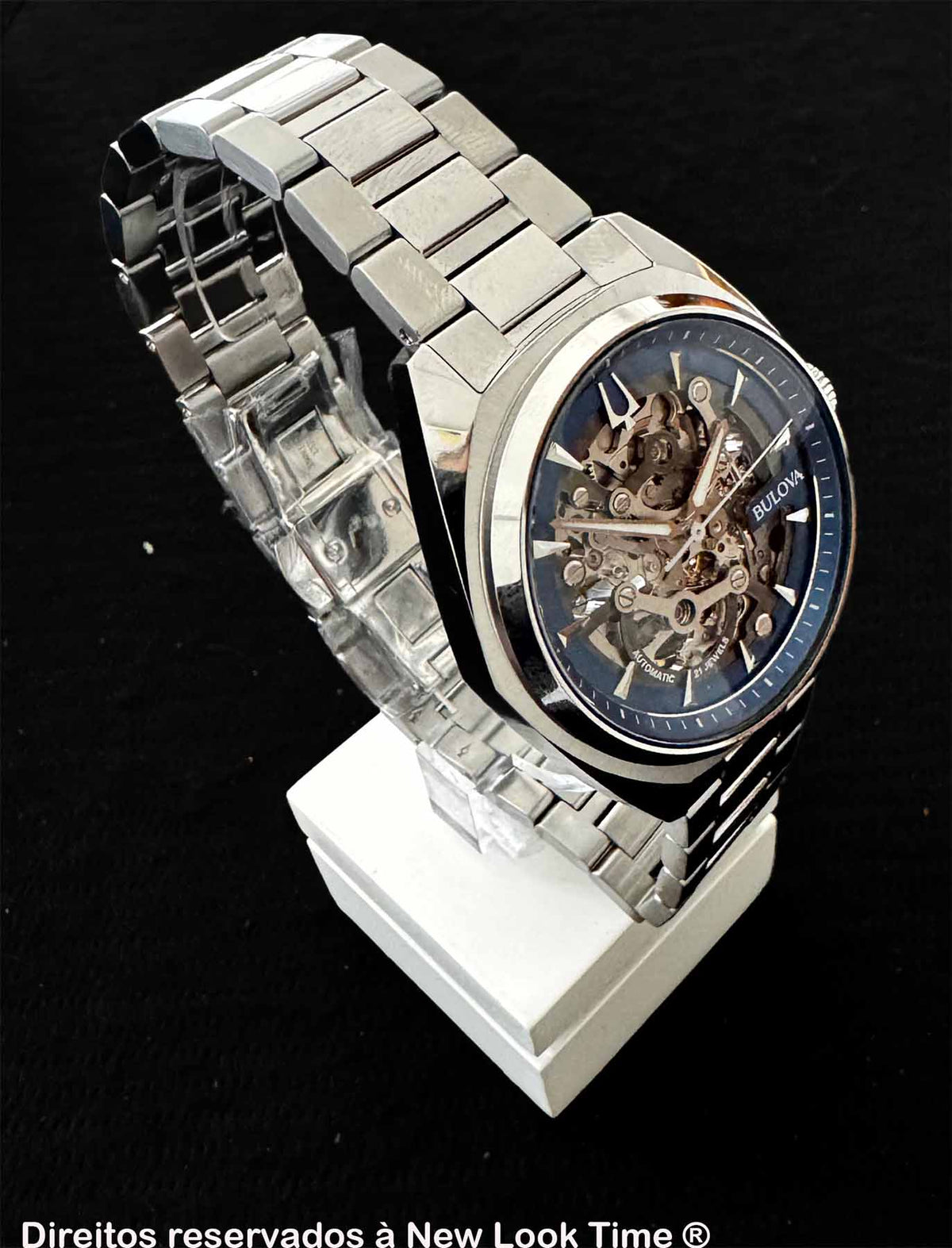 Relógio BULOVA Automático Surveyor Skeleton 96A292