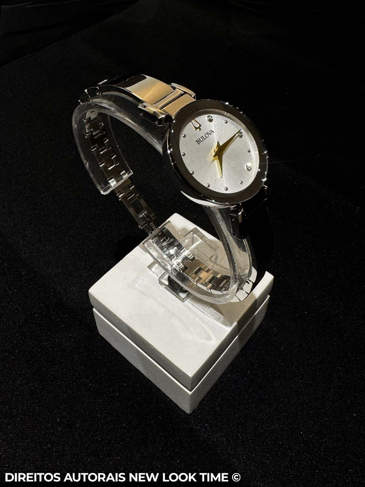 Relógio BULOVA Feminino Marc Anthony MODERN 96P241 *Diamantes