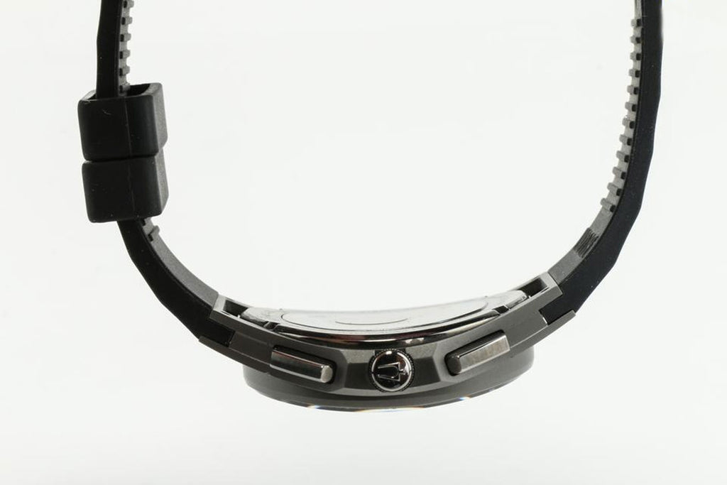 Relógio BULOVA Curv Precisionist Cronógrafo 98A162 *Titânio