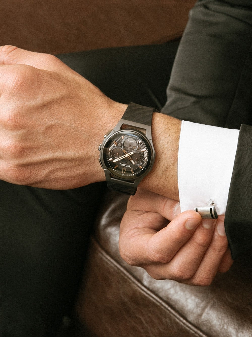 Relógio BULOVA Curv Precisionist Cronógrafo 98A162 *Titânio
