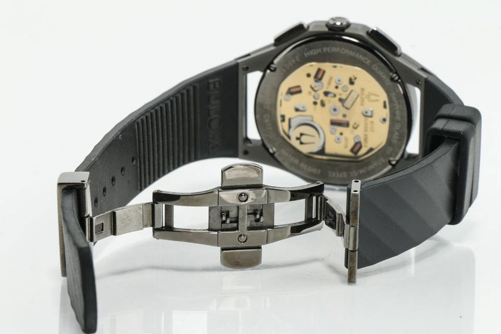 Relógio BULOVA Curv Precisionist Cronógrafo 98A162 *Titânio