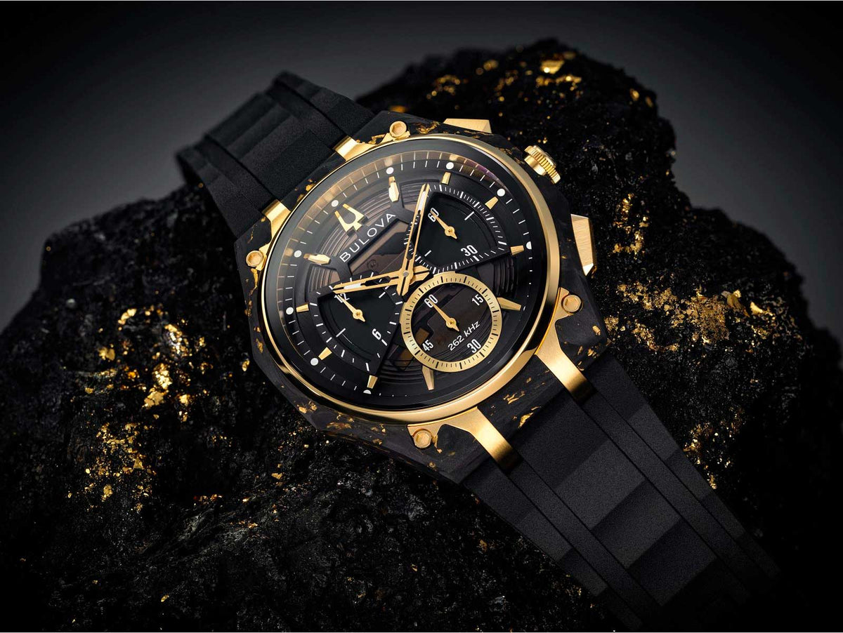 Relógio BULOVA Curv 98A328 *Carbono Forjado