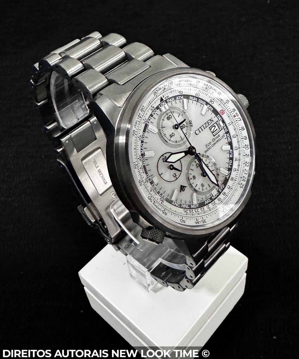 Relógio CITIZEN Eco Drive Radio Controlled Navihawk AT8304-57A