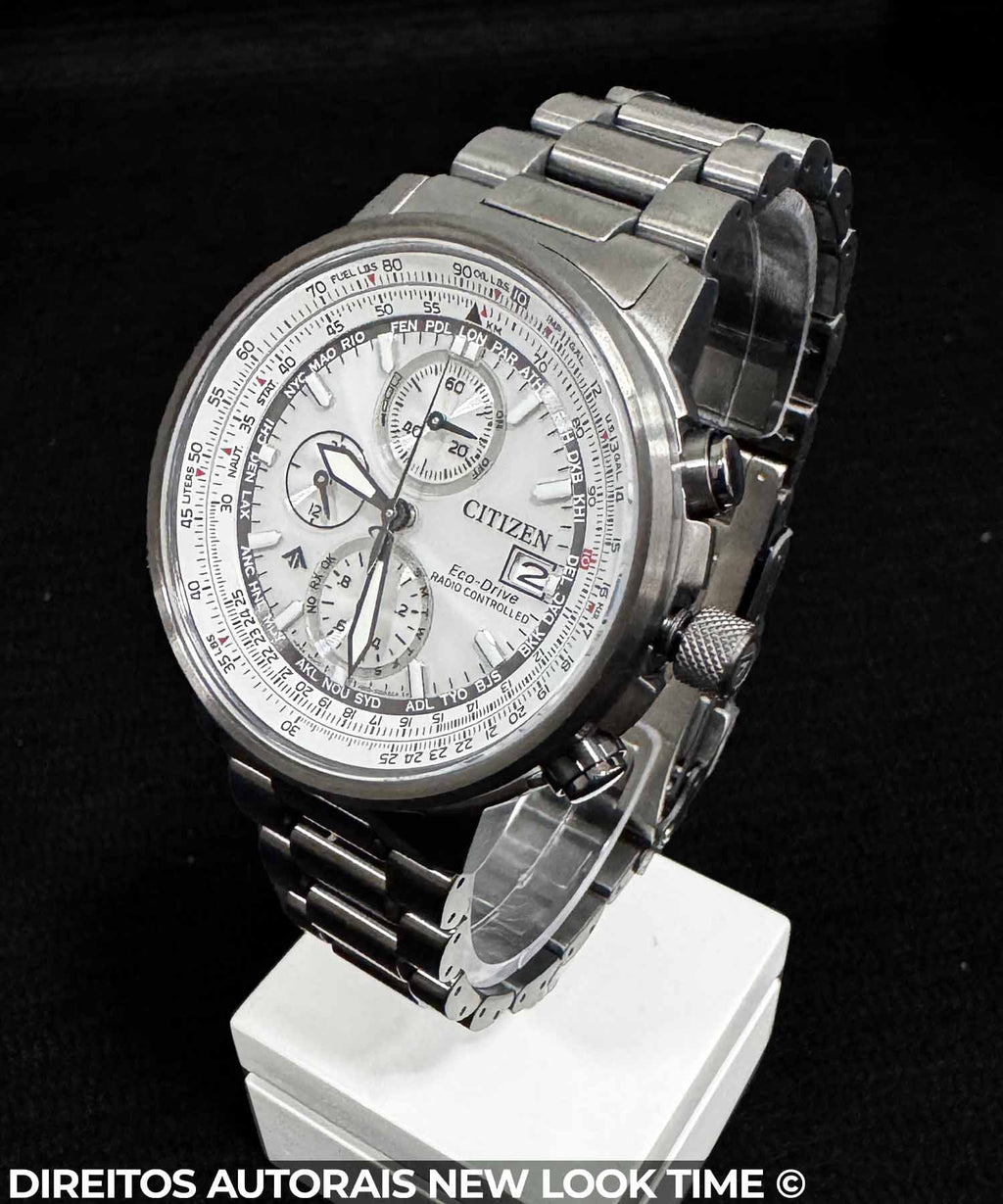 Relógio CITIZEN Eco Drive Radio Controlled Navihawk AT8304-57A