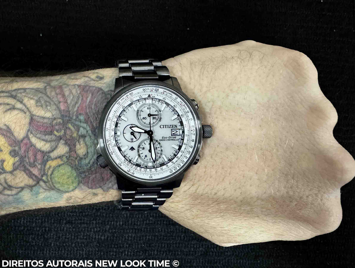 Relógio CITIZEN Eco Drive Radio Controlled Navihawk AT8304-57A
