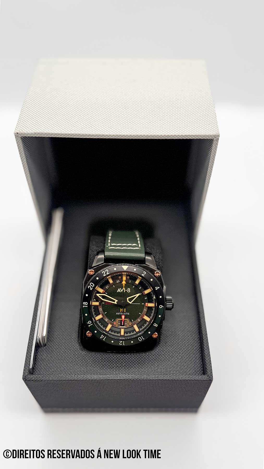 Relógio AVI-8 Automático Atlas GMT AV-4122-03