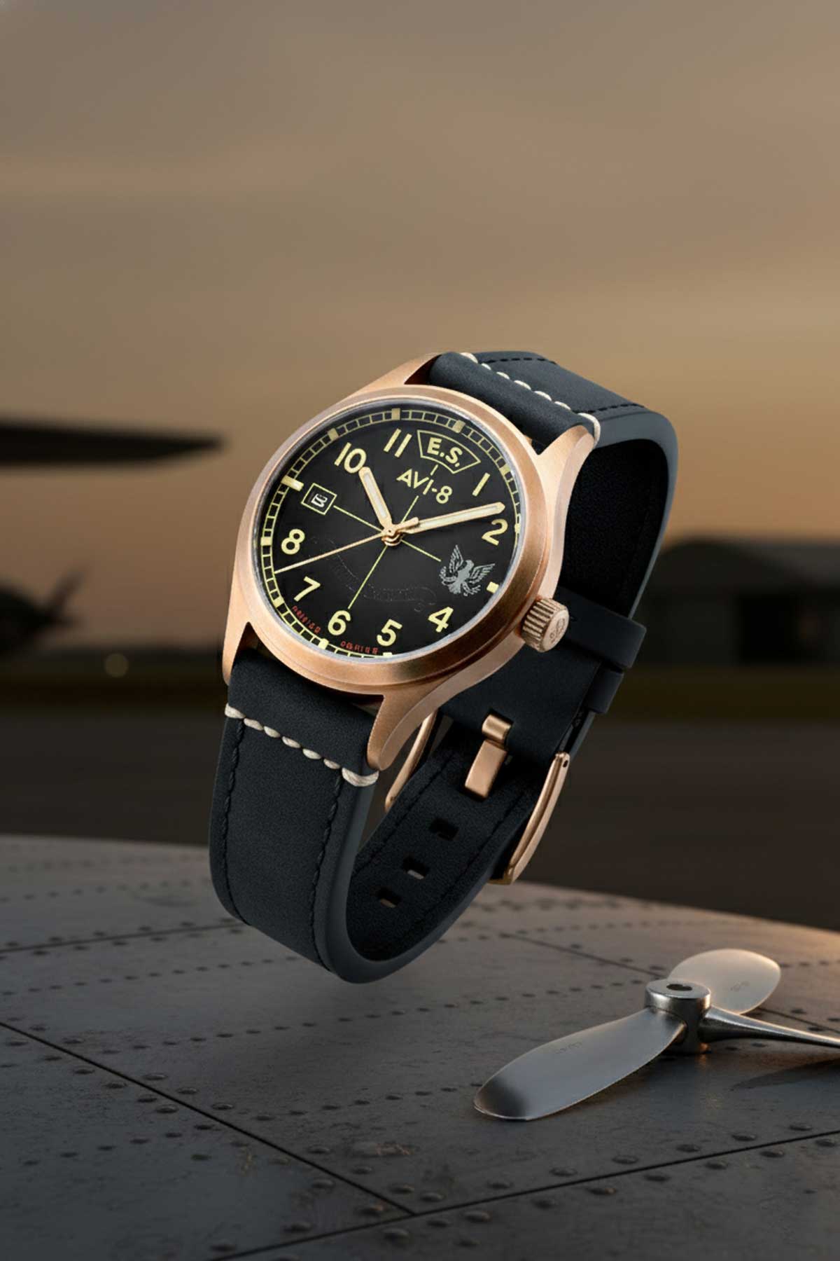 Relógio AVI-8 Automático Eagle Squadron Bronze AV-4145-01 *85th Limited Edition