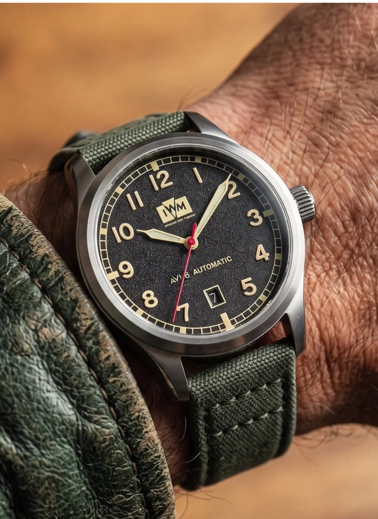 Relógio AVI-8 Engineer Automatic Imperial War Museums Fieldmaster AV-4161-01