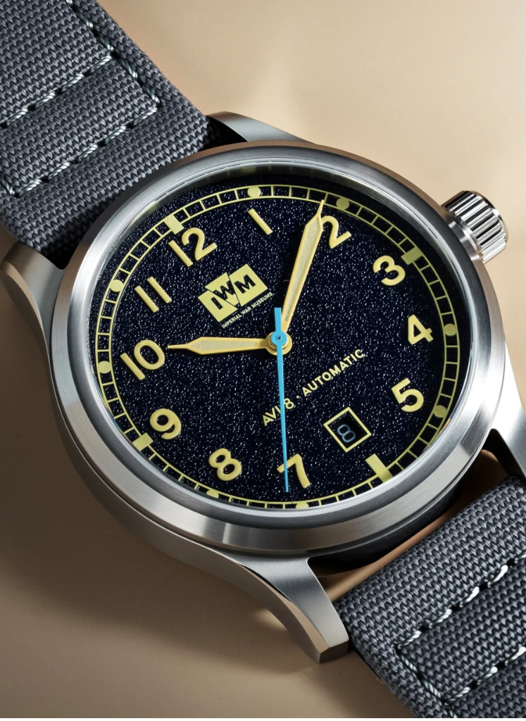 Relógio AVI-8 Engineer Automatic Imperial War Museums Fieldmaster AV-4161-02