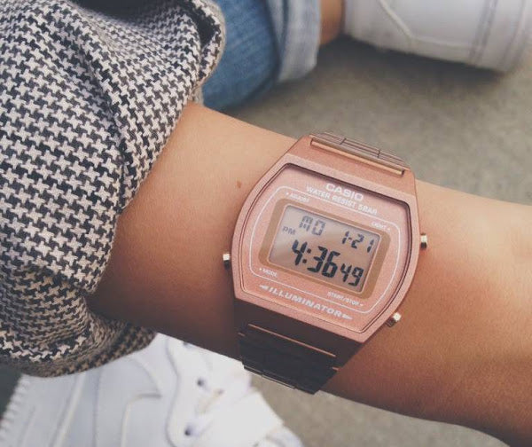 Relógio CASIO Vintage Feminino B640WC-5ADF