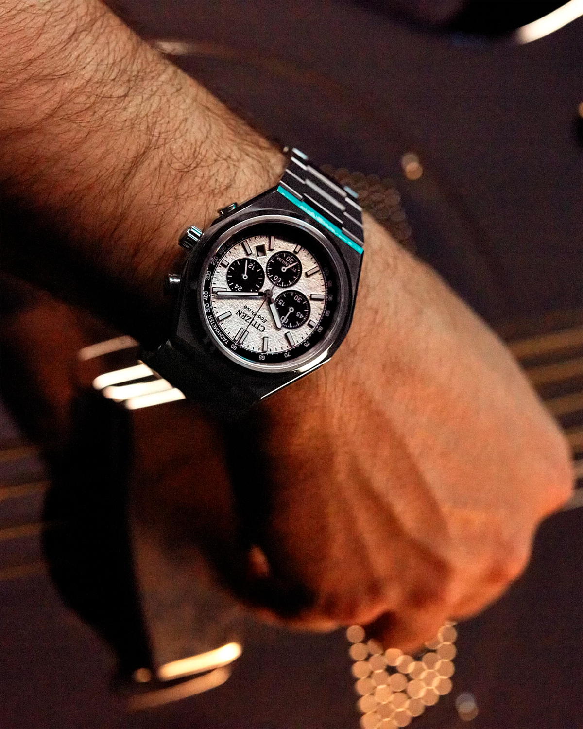 Relógio CITIZEN Masculino Eco-Drive Zenshin Chrono Super Titanium CA4610-85A