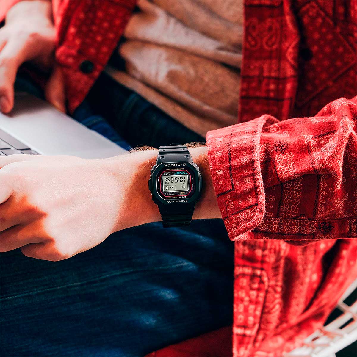 Relógio Casio G-SHOCK DW-5000R-1ADR *Made in Japan