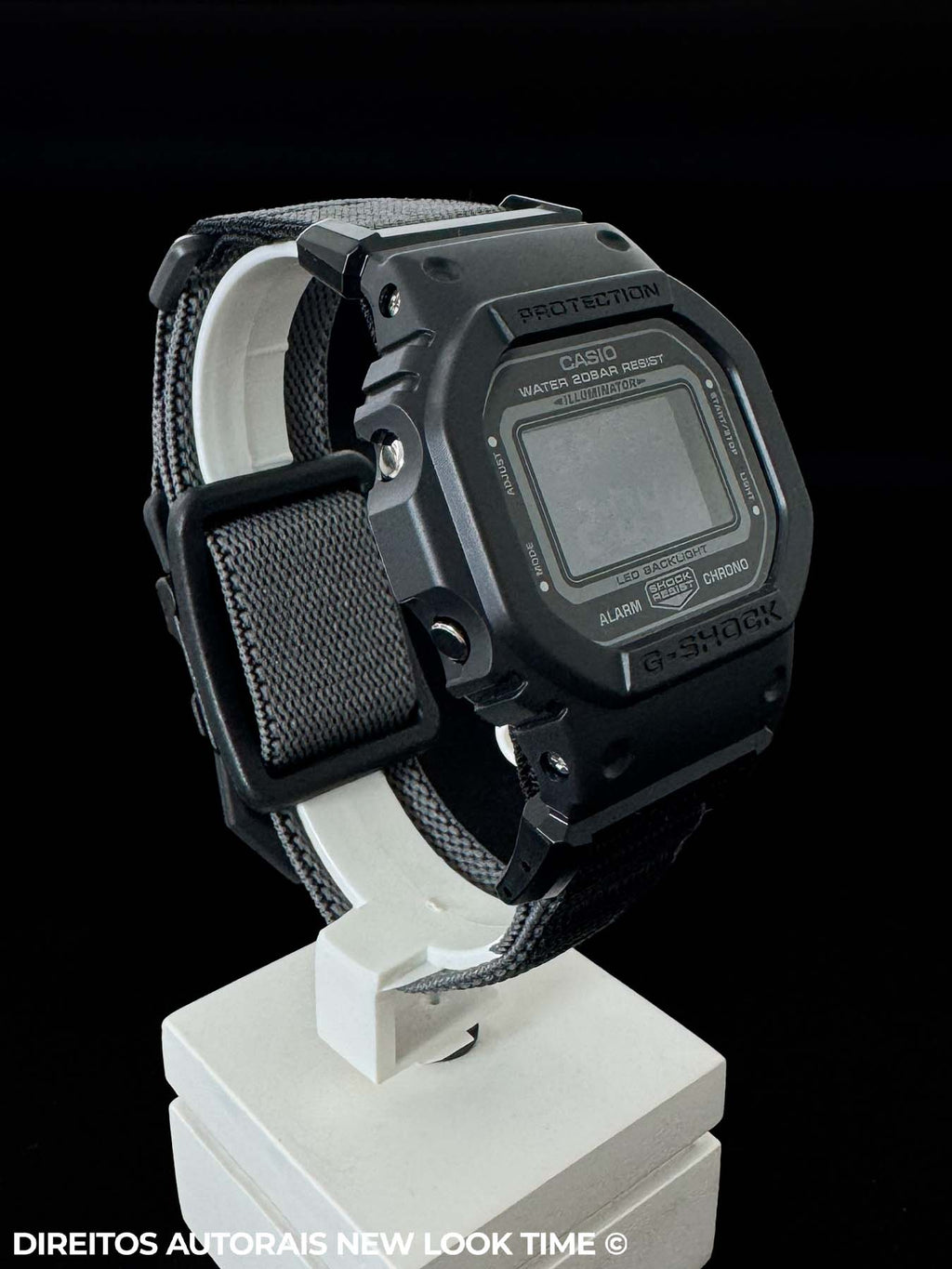 Relógio Casio G-SHOCK DW-5600MNC-1DR FIDLOCK®