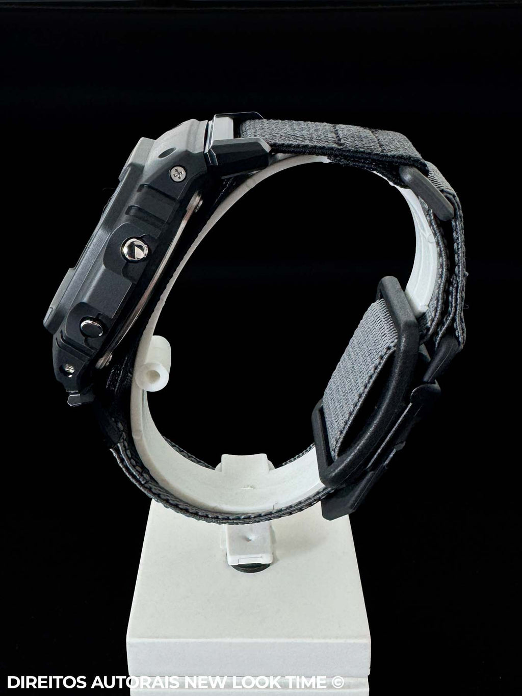 Relógio Casio G-SHOCK DW-5600MNC-1DR FIDLOCK®