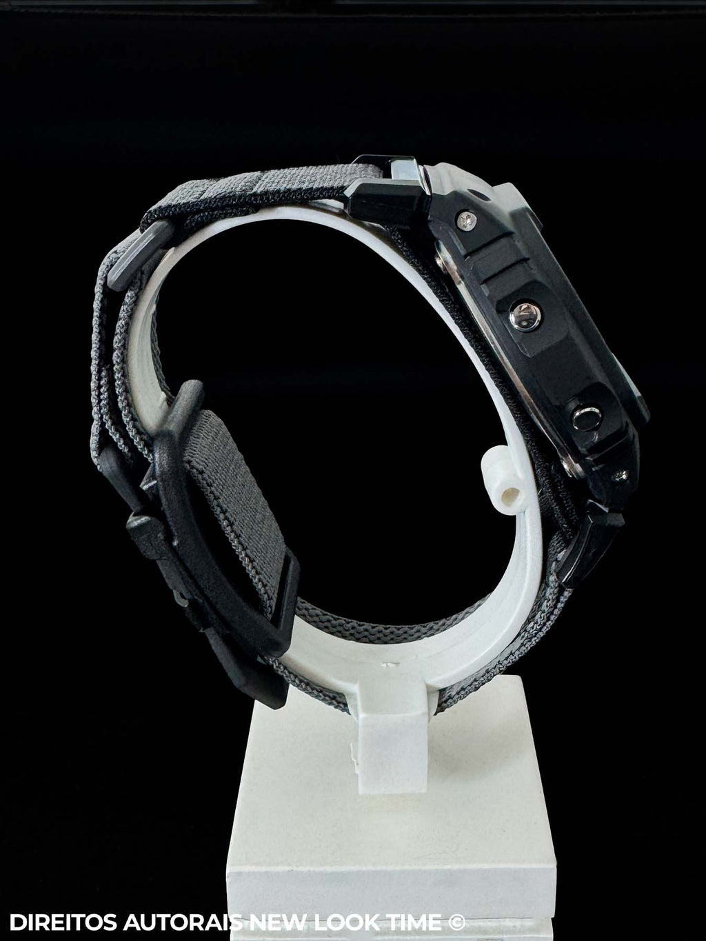 Relógio Casio G-SHOCK DW-5600MNC-1DR FIDLOCK®