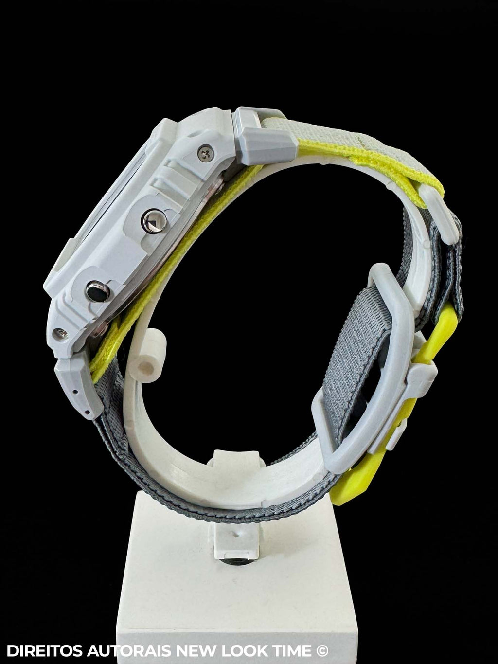Relógio Casio G-SHOCK DW-5600MNC-7A8DR FIDLOCK®