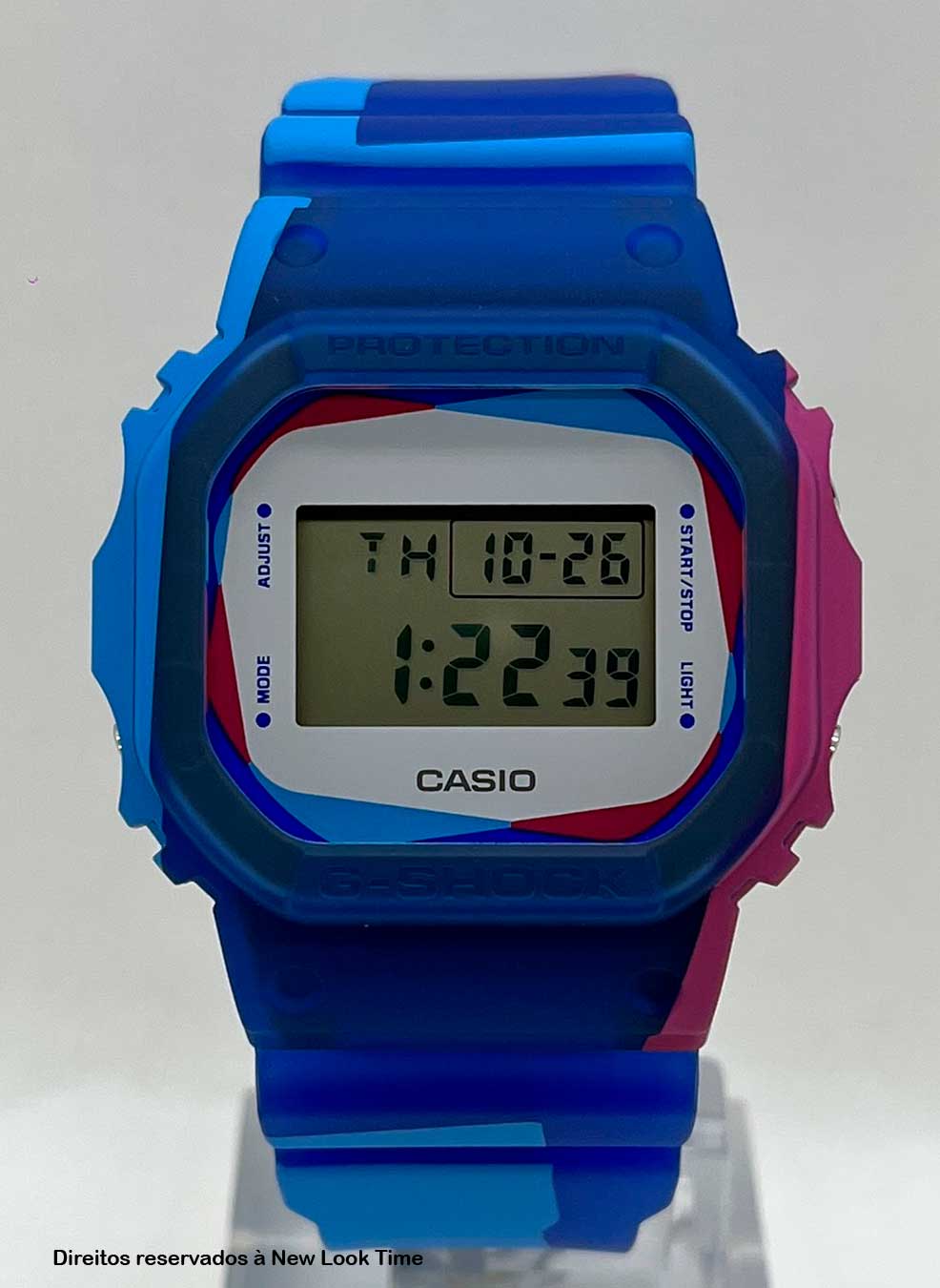 Relógio Casio G-SHOCK Digital Series DWE-5600PR-2DR *Kit de Caixa e Pulseira