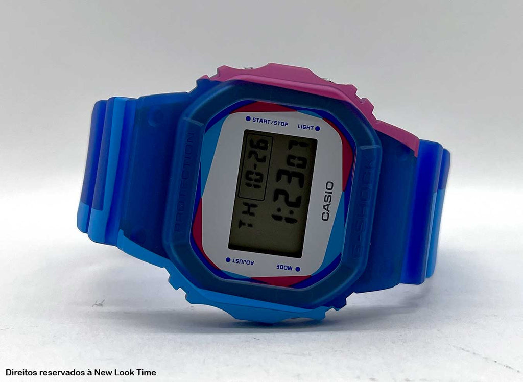 Relógio Casio G-SHOCK Digital Series DWE-5600PR-2DR *Kit de Caixa e Pulseira