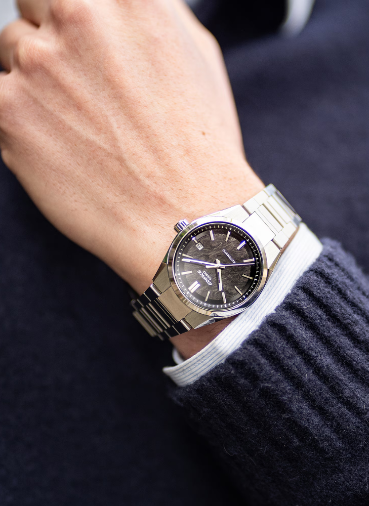 Relógio CASIO Edifice Automático EFK-110D-1ADR *Safira