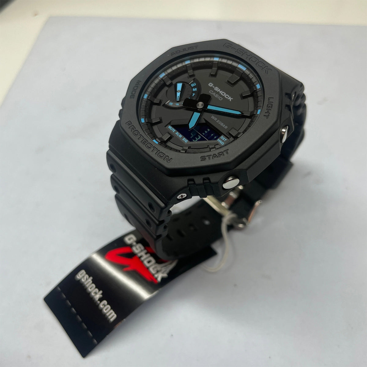 Relógio CASIO G-Shock GA-2100-1A2DR *Carbon Core Guard *Série Neon Accent