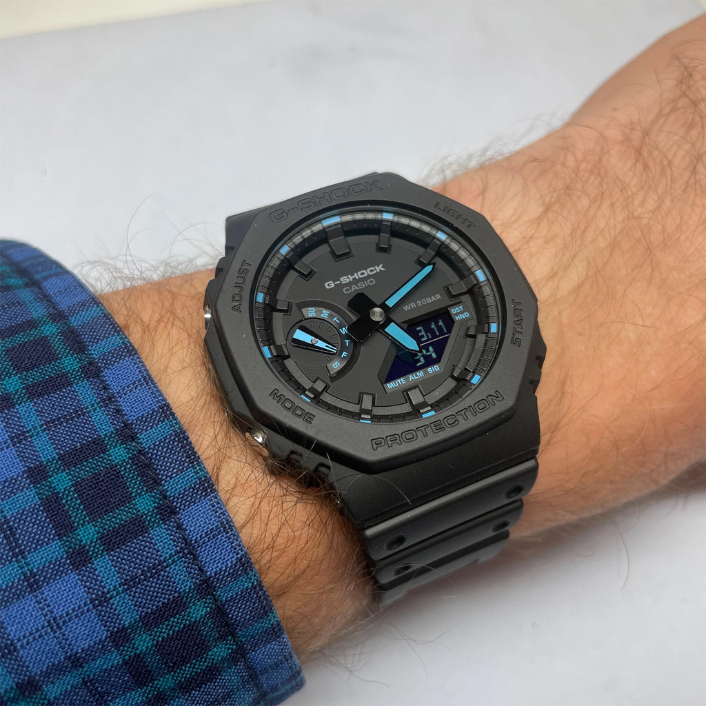 Relógio CASIO G-Shock GA-2100-1A2DR *Carbon Core Guard *Série Neon Accent