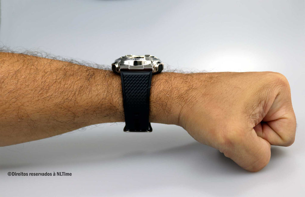 Relógio CASIO G-Shock GM-110-1ADR