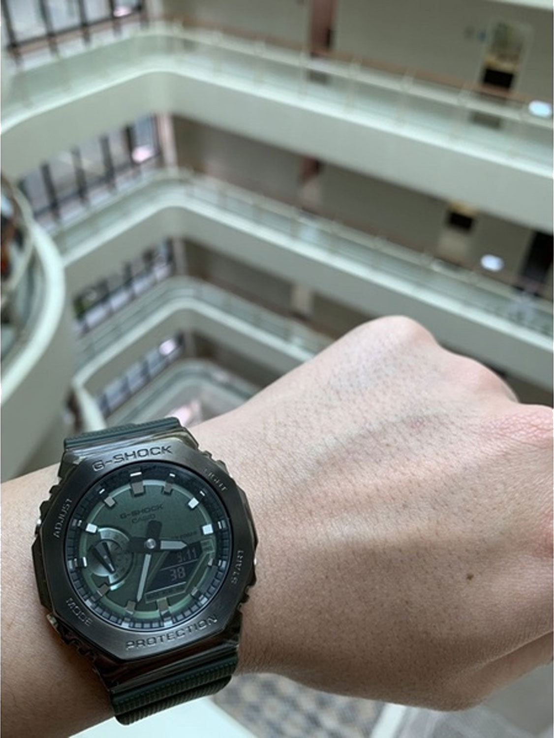 Relógio CASIO G-SHOCK GM-2100B-3ADR
