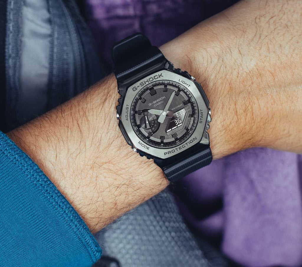 Relógio Casio G-SHOCK GM-2100BB-1ADR