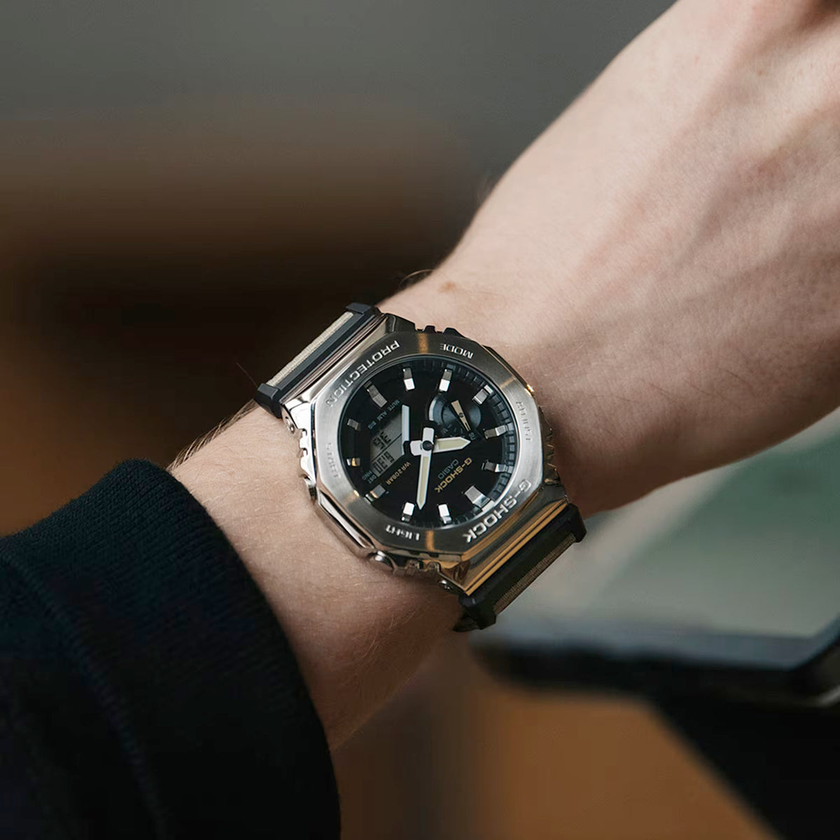 Relógio Casio G-SHOCK Utility Metal GM-2100C-5ADR