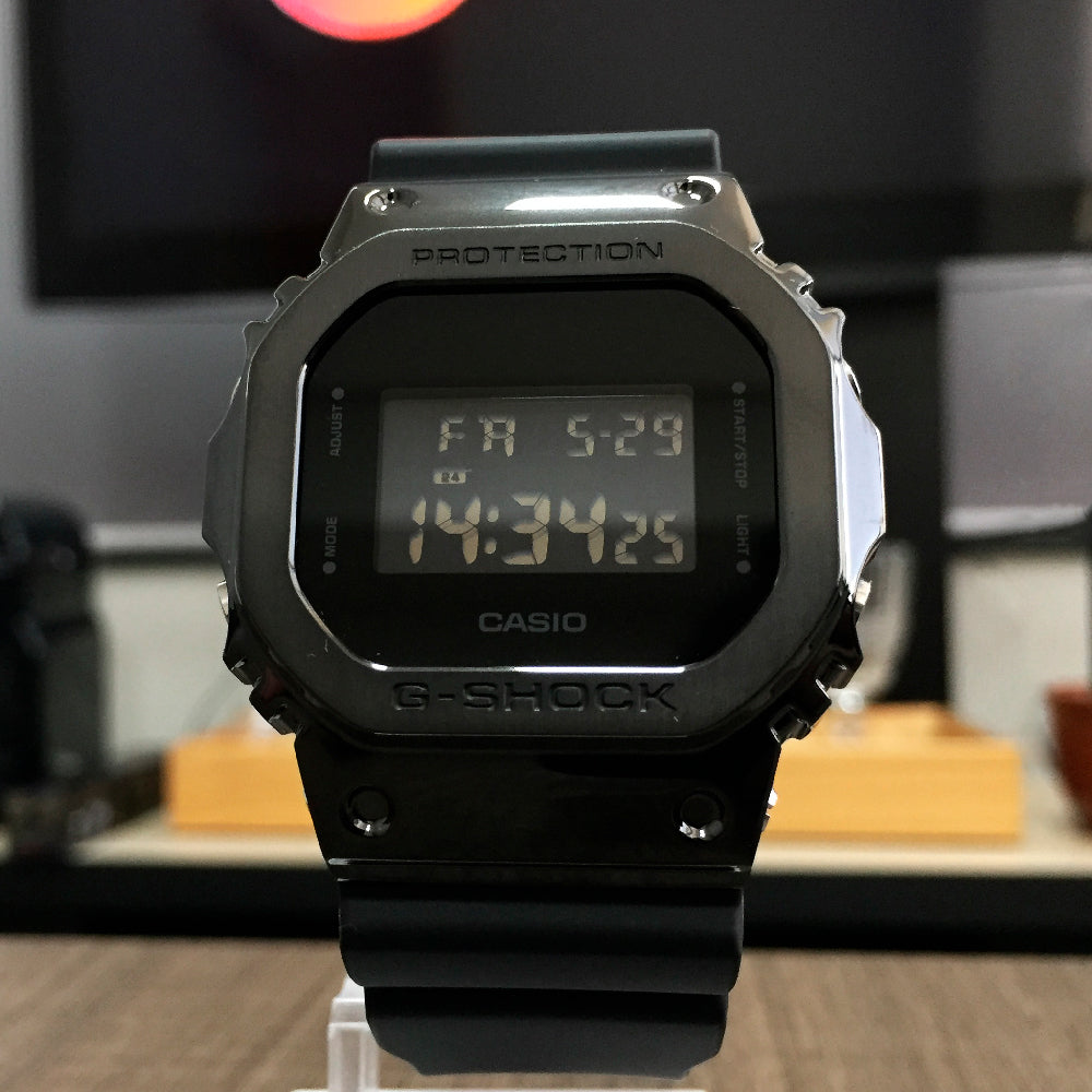 Relógio CASIO G-Shock GM-5600B-1DR
