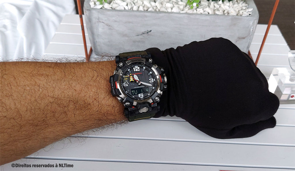 Relógio Casio G-SHOCK Mudmaster GWG-2000-1A3 *Carbon, Solar, Safira
