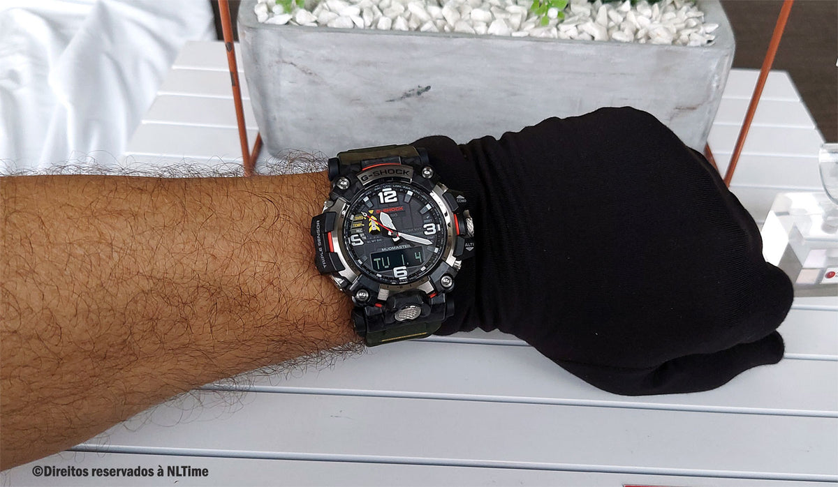 Relógio Casio G-SHOCK Mudmaster GWG-2000-1A3 *Carbon, Solar, Safira