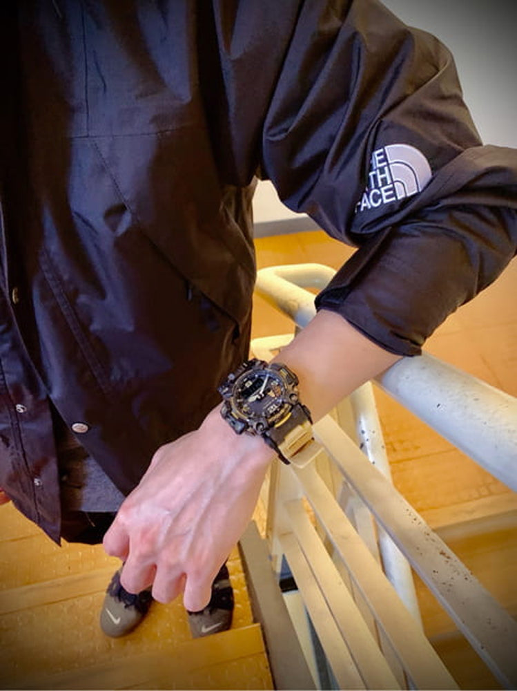 Relógio Casio G-SHOCK Mudmaster GWG-2000-1A5 *Carbon, Solar, Safira