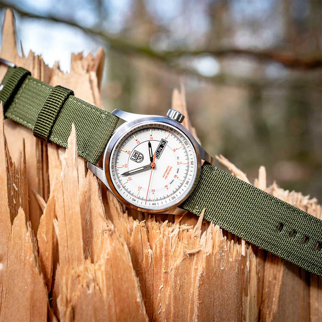 RELÓGIO LUMINOX AUTOMÁTICO ATACAMA FIELD 1907.NF *Safira *Swiss Made