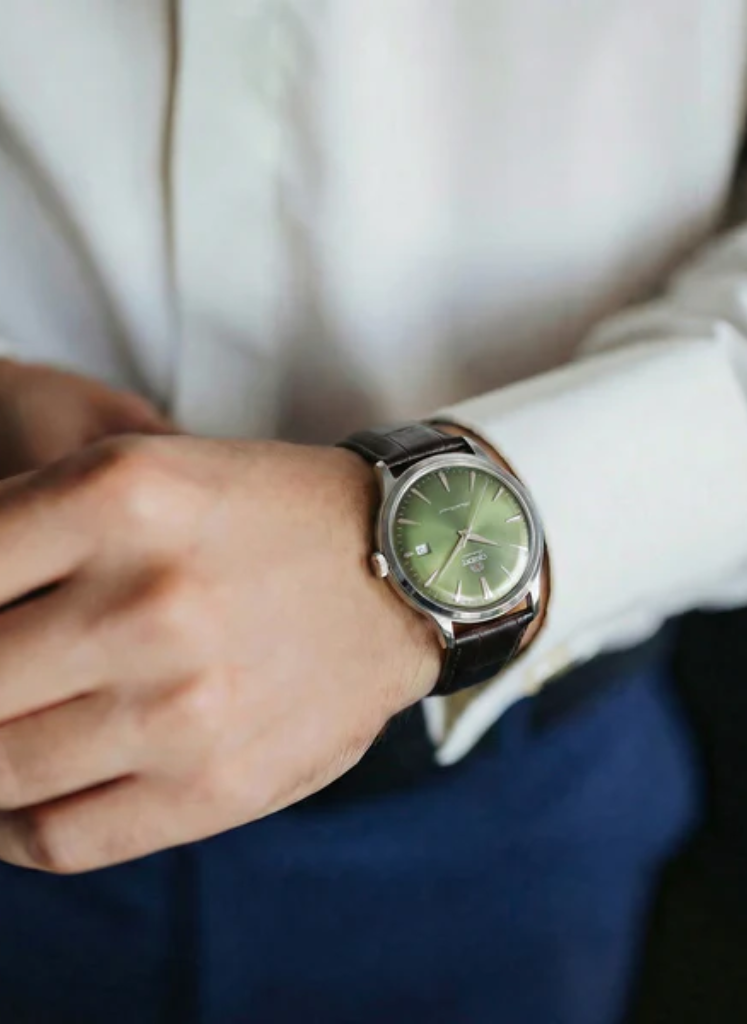 Relógio ORIENT Bambino Classic Automático RA-AC0029E30B
