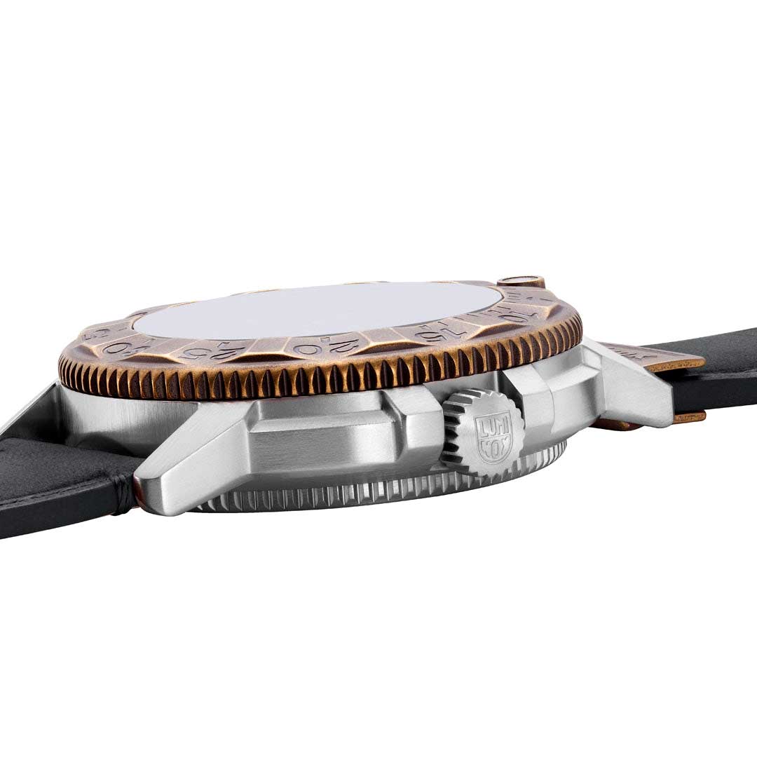 RELÓGIO LUMINOX ADVENTURE XL.1301 *43mm *Swiss Made