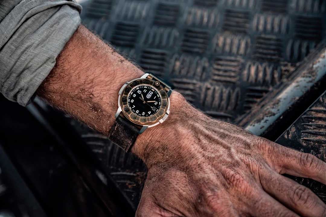 RELÓGIO LUMINOX ADVENTURE XL.1301 *43mm *Swiss Made