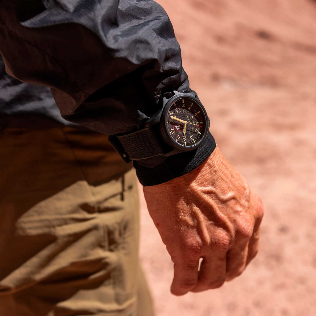 RELÓGIO LUMINOX ATACAMA FIELD XL.1970.SET *Safira *43mm *Swiss Made