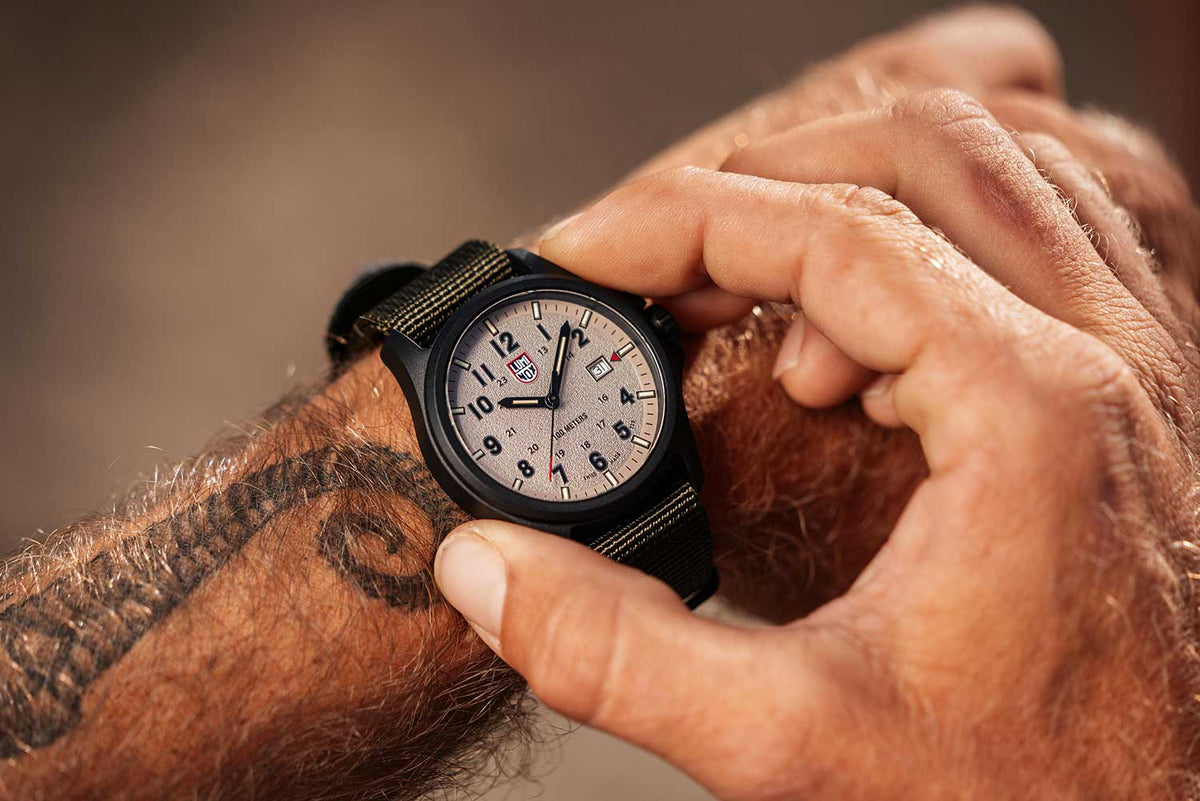 RELÓGIO LUMINOX ATACAMA FIELD 1971 *Safira *43mm *Kit 2 pulseiras