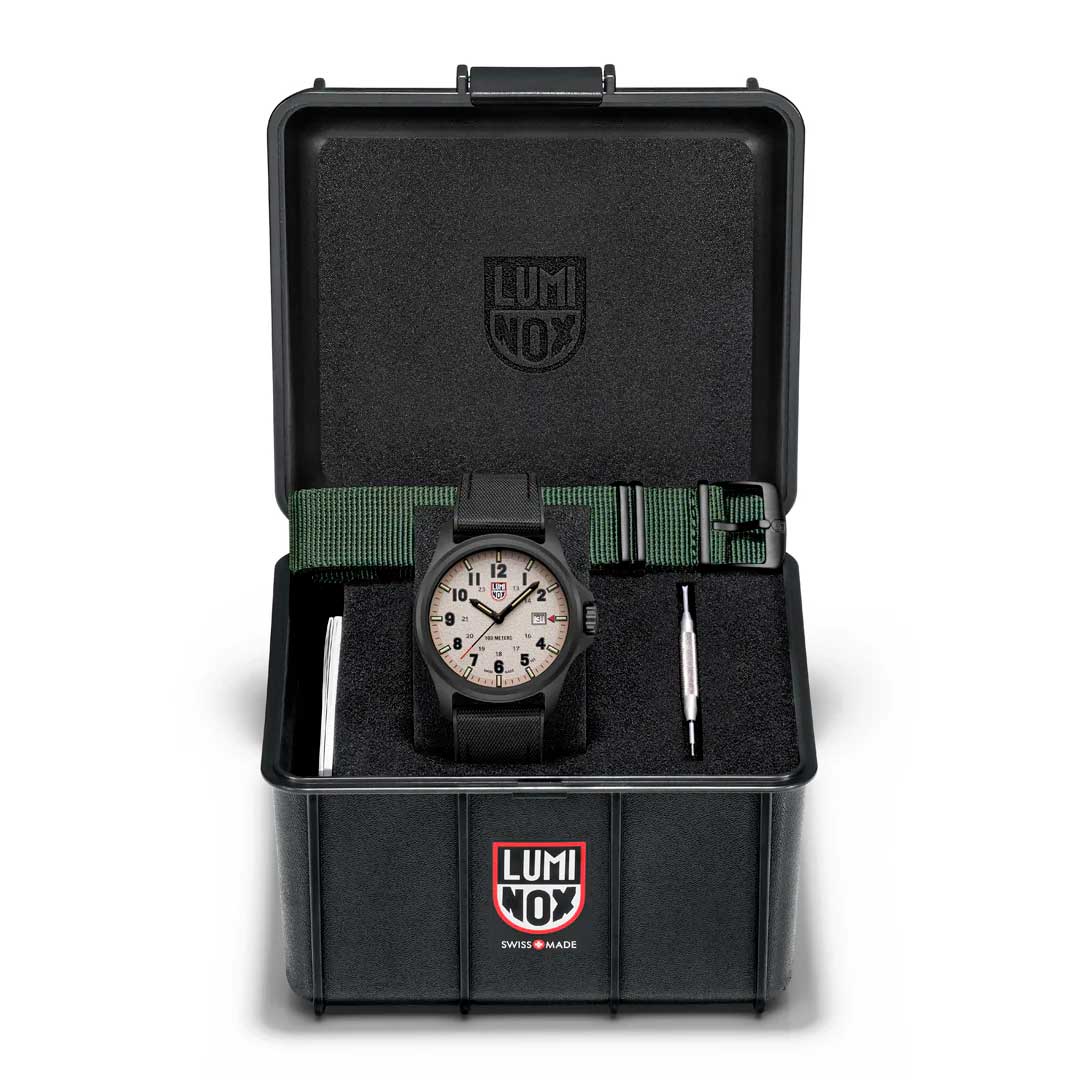 RELÓGIO LUMINOX ATACAMA FIELD 1971 *Safira *43mm *Kit 2 pulseiras