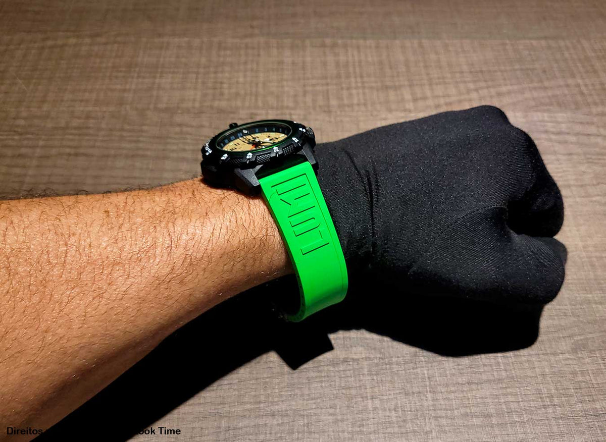 RELÓGIO LUMINOX COMMANDO RAIDER 3337 *Safira *46MM *Swiss Made