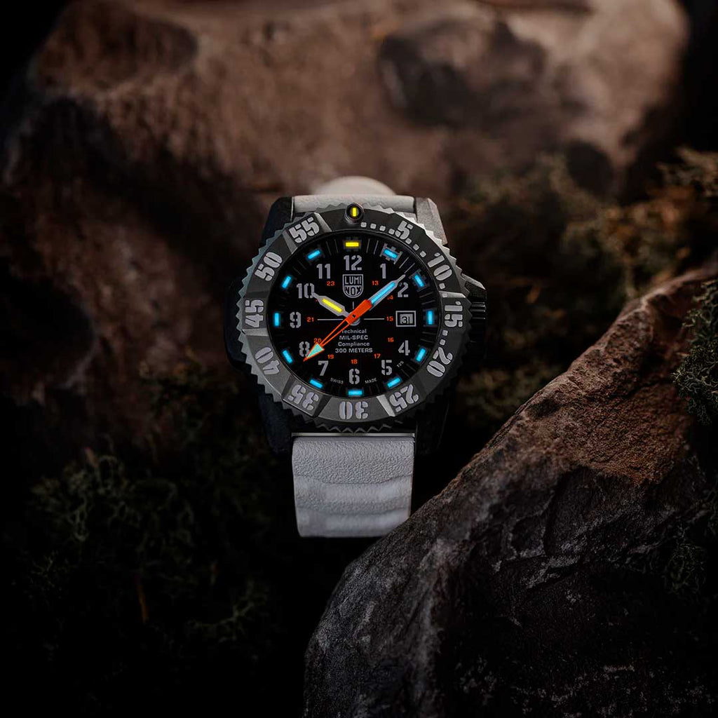 RELÓGIO LUMINOX MIL-SPEC 3359 KIT PULSEIRA NATO PRETA *46MM *Safira *Swiss Made