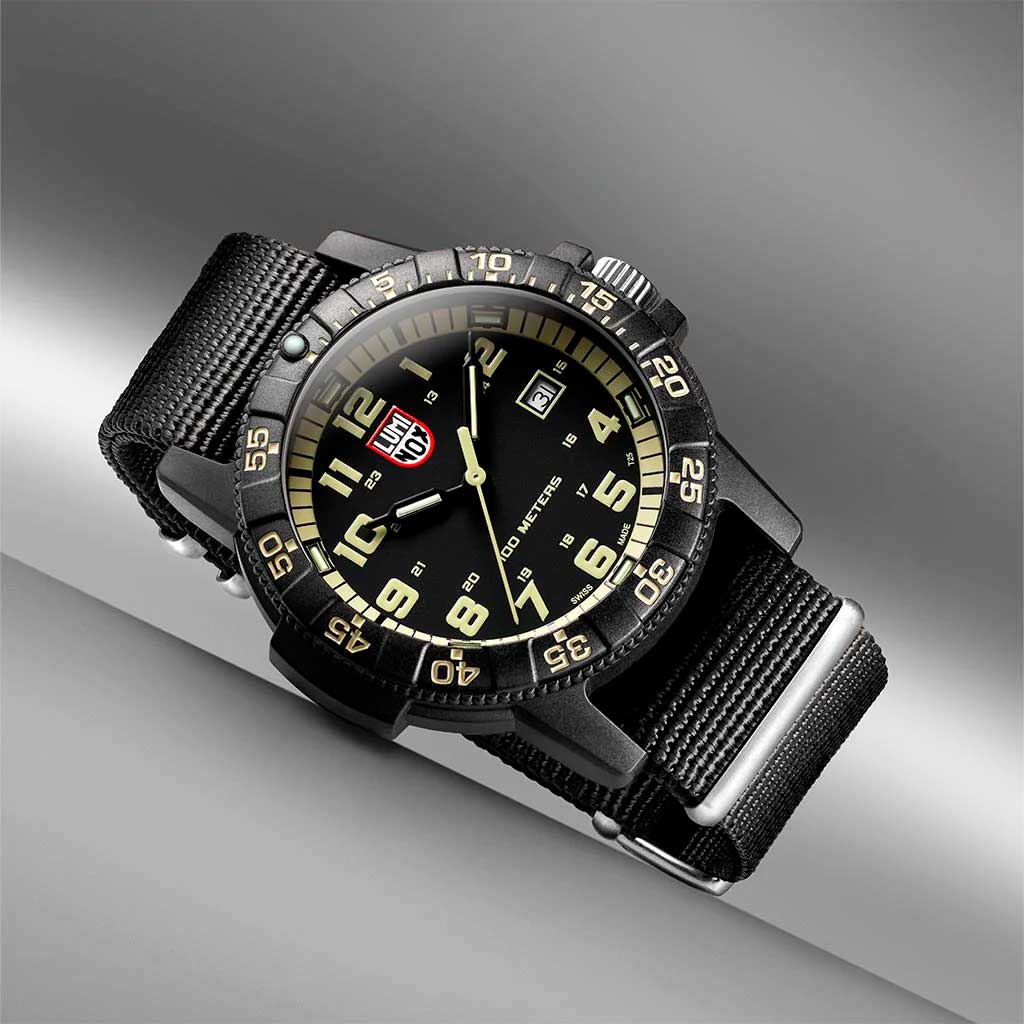 RELÓGIO LUMINOX LEATHERBACK SEA TURTLE GIANT 0333 *44mm *Swiss Made
