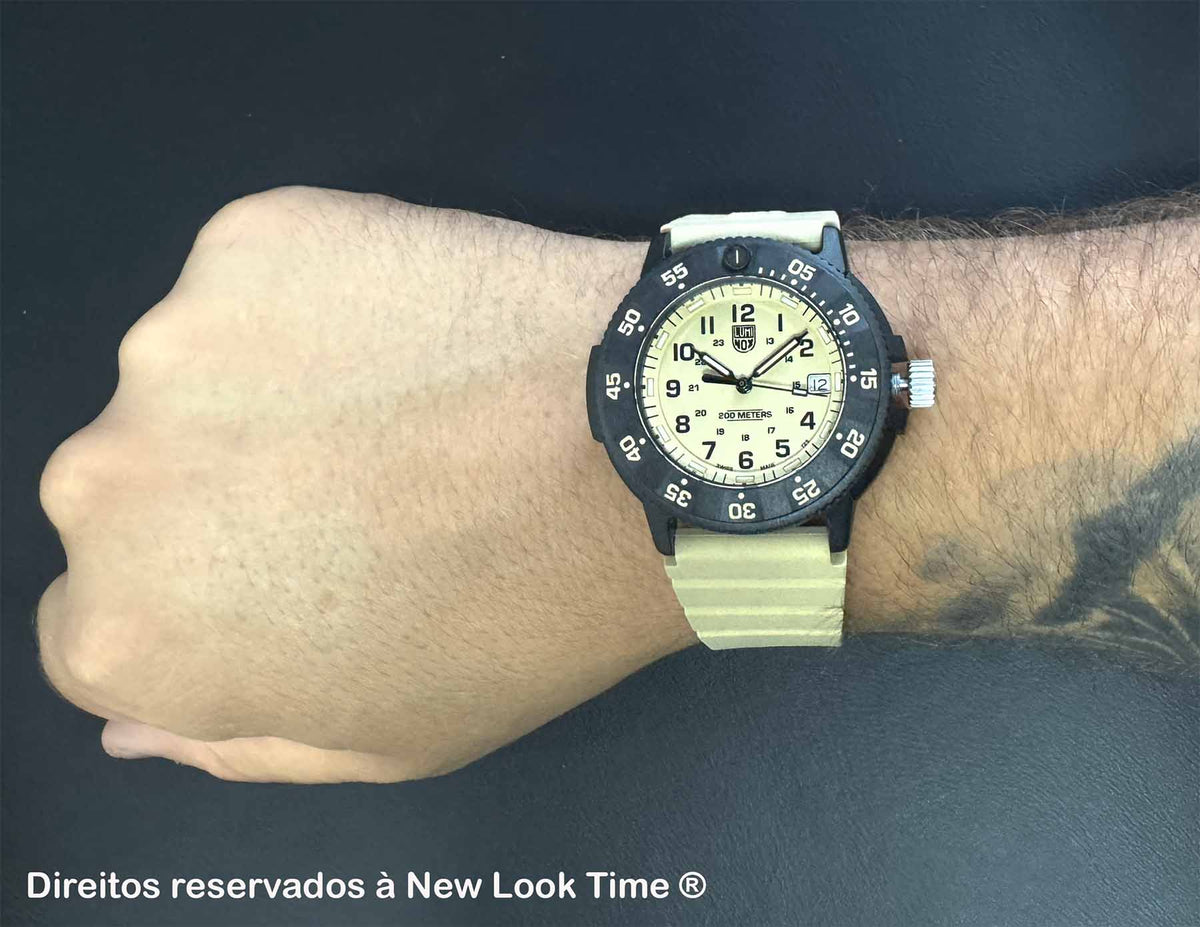 RELÓGIO LUMINOX NAVY SEAL EVO 3010.EVO.S *Safira *43mm *Swiss Made
