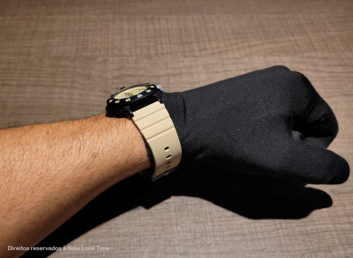 RELÓGIO LUMINOX NAVY SEAL EVO 3010.EVO.S *Safira *43mm *Swiss Made