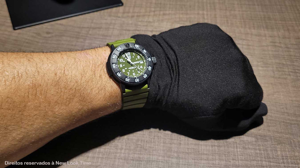 RELÓGIO LUMINOX NAVY SEAL EVO 3013.EVO.S *Safira *43mm *Swiss Made