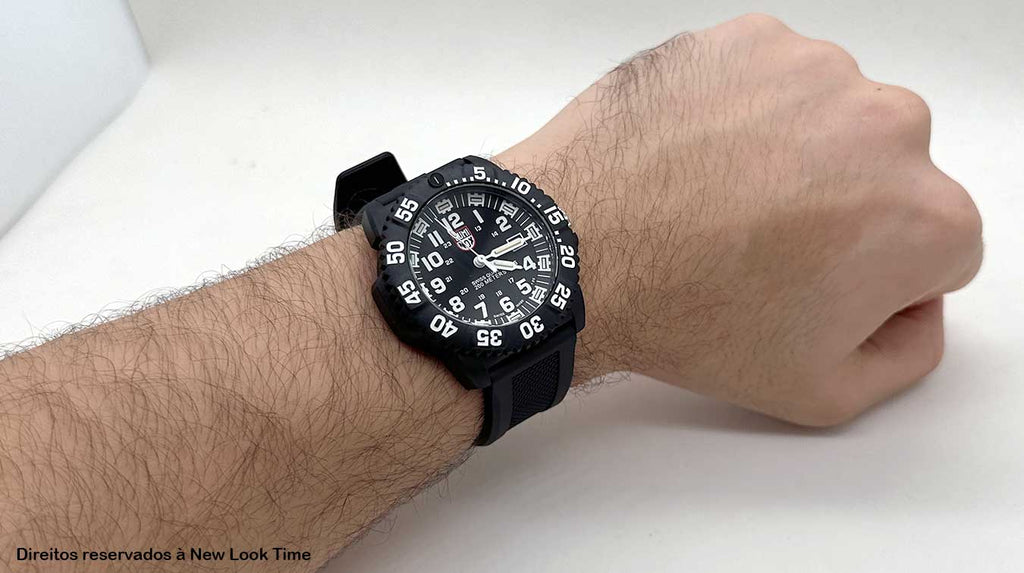 RELÓGIO LUMINOX NAVY SEAL XS.3051.F *45MM *Swiss Made