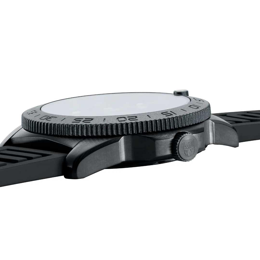 RELÓGIO LUMINOX PACIFIC DIVER 3121 BLACKOUT *Safira *44mm *Swiss Made