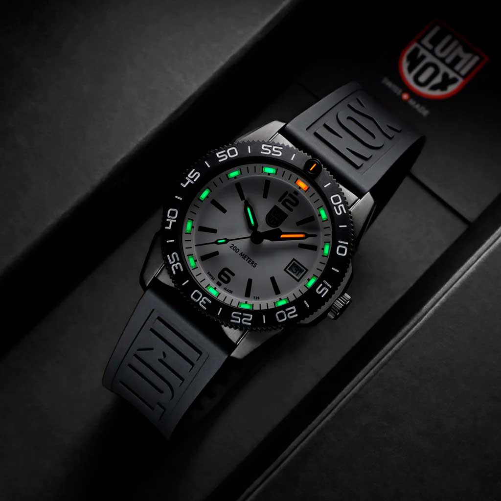 RELÓGIO LUMINOX PACIFIC DIVER 3127M *39mm *Safira *Swiss Made