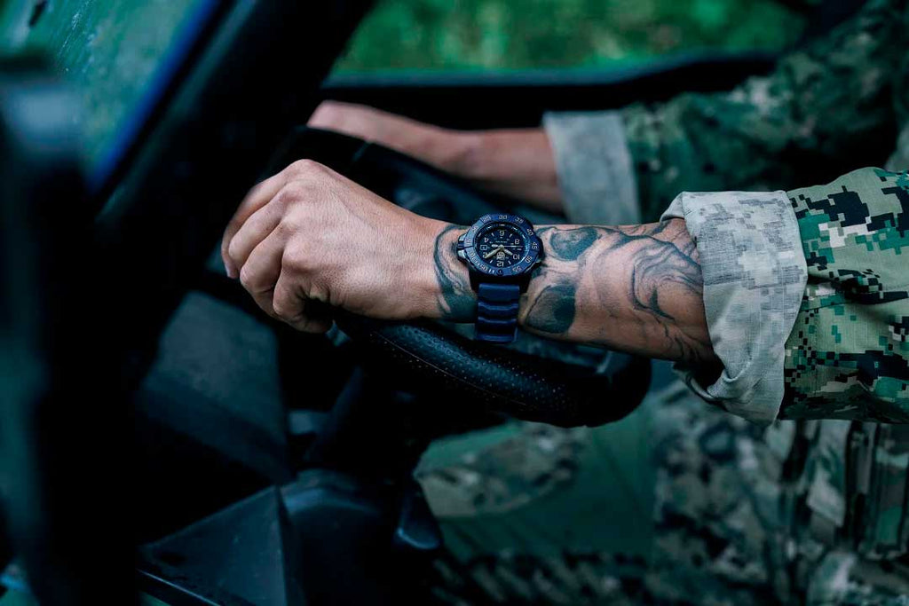RELÓGIO LUMINOX NAVY SEAL FOUNDATION 3255 *45MM *Safira *Swiss Made